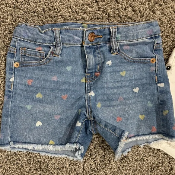 Bundle of 3 pairs of girls Cat & Jack shorts, size 6 - Picture 5 of 11